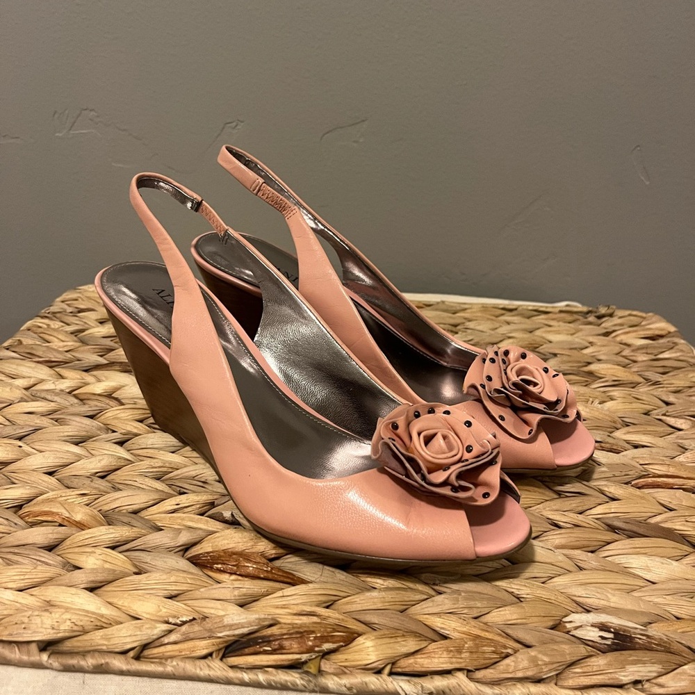 Alfani Wedge Heels with Flower - women’s size 7